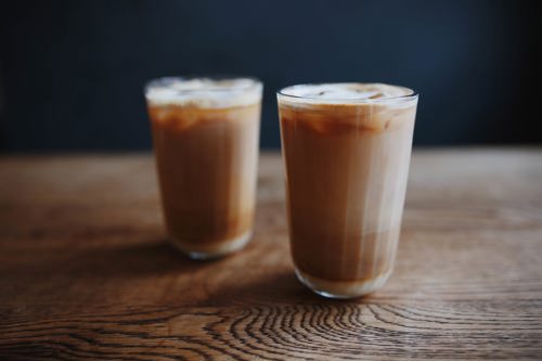To glas iskaffe